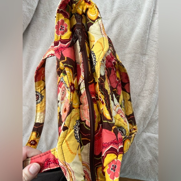 Floral Quilted Tote Bag by Vera Bradley, great condition - Picture 4 of 11